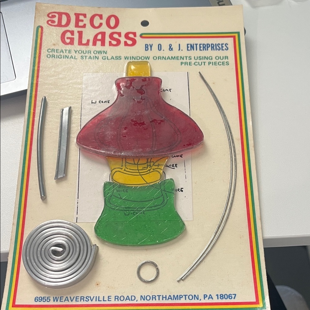 DECO GLASS Stained Glass Lamp Suncatcher Kit - Red, Yellow, Green